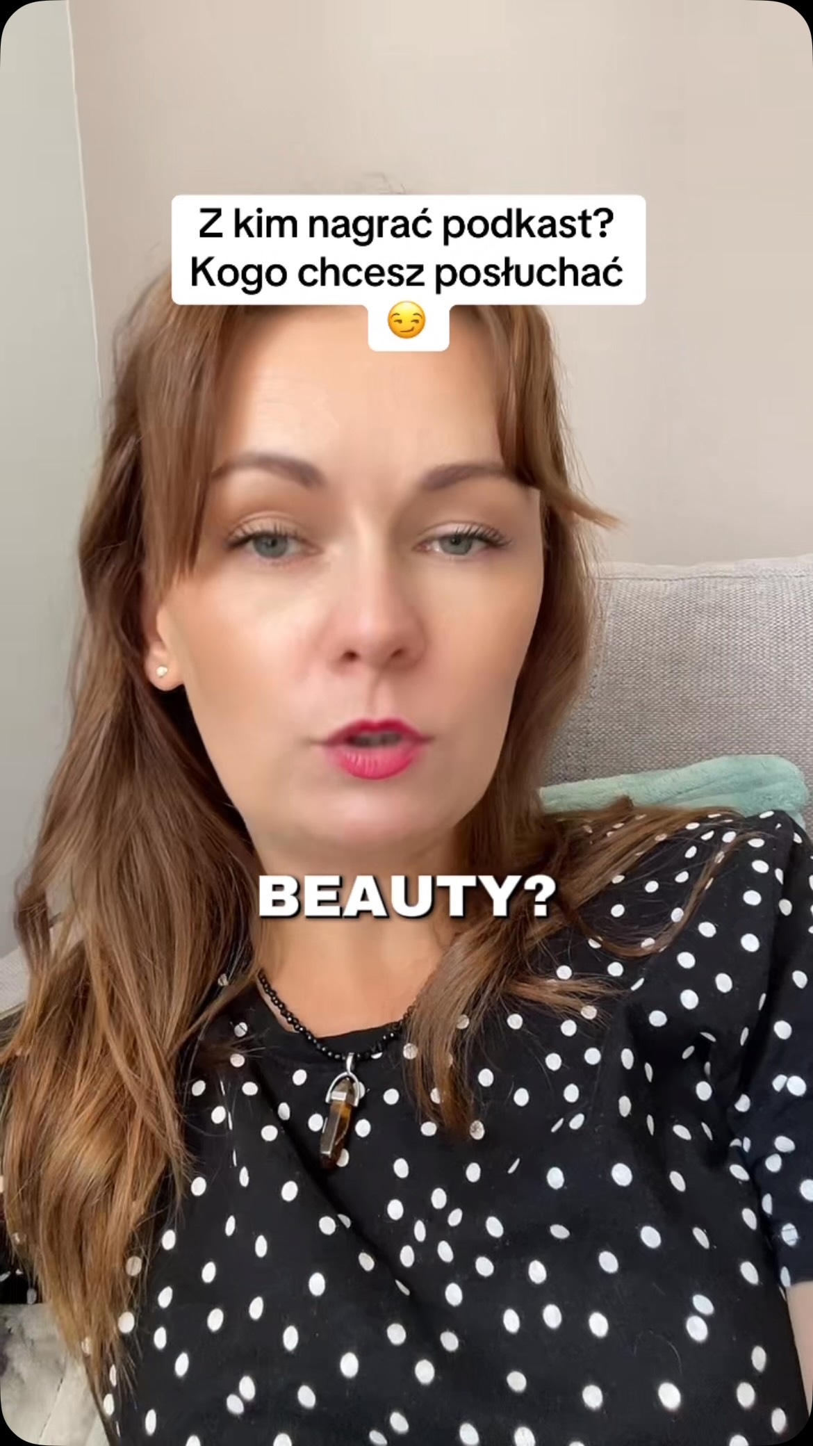 Czyjej rozmowy jesteś ciekawa?  Od jakiegoś czasu prowadzę również kanał na YT. Gdzie szczerze rozmawiam z kobietami. Szczególnie o branży beauty.  Jaką mają historię? Co przeszły, z czym się mierzyły, czy było warto. Każda rozmowa jest wyjątkowa, pełna emocji, pokazuje siłę kobiet.  Jeśli jest ktoś, kto Twoim zdaniem powinien podzielić się swoją historią, kogo chciałabyś posłuchać. Oznacz tę osobą, być może nagramy wspólny odcinek  #rzęsy #stylistkarzes #rzęsy2d #szkolenierzesyonline #kurs