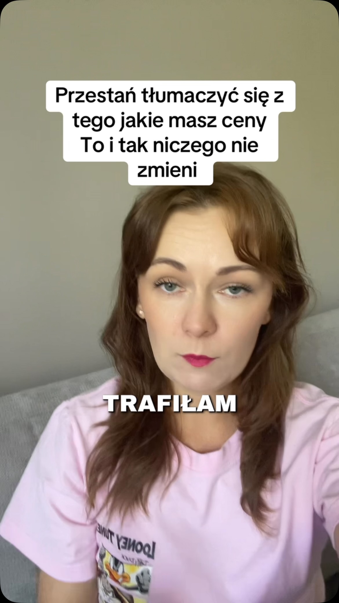 Zostań ze mną jeśli chcesz przyciągnąć więcej klientek.
Od ponad 10 lat jestem w branży rzęsowej. Uczę stylistki jak świadomie pracować aby stylizacje były trwałe i nie zajmowały 3 godzin. 
Na profilu dzielę się wskazówkami o rzęsach. Tworzę produkty cyfrowe które pomogły już wielu stylistkom w zwiększeniu ilości klientek🙌🏻  Dołącz do grona stylistek, które w końcu czują satysfakcję ze swojej pracy 🙌🏻  #rzesy #stylizacjarzęs #kursonlinerzesy #stylistkarzęs #szkoleniarzesy